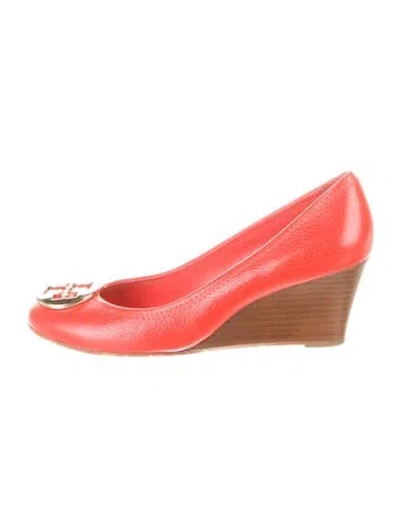 Pre-owned Tory Burch Signature Logo Leather Pumps In Orange