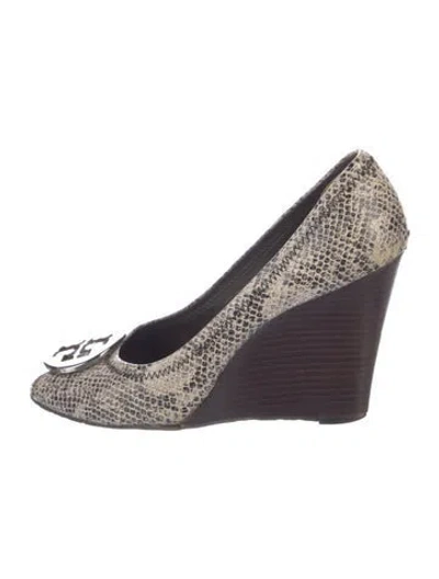 Pre-owned Tory Burch Snakeskin Animal Print Pumps In Neutrals