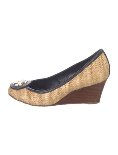 Pre-owned Tory Burch Straw Leather Trim Embellishment Pumps In Neutral