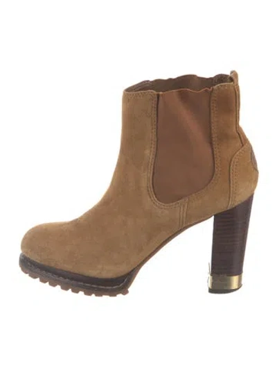 Pre-owned Tory Burch Suede Chelsea Boots In Neutral