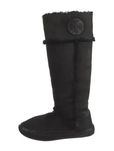 Pre-owned Tory Burch Suede Faux Fur Trim Boots In Black