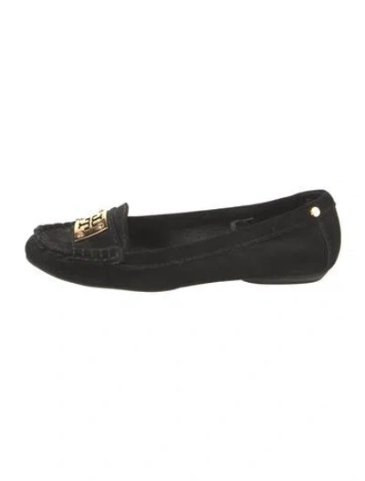 Pre-owned Tory Burch Suede Loafers In Black