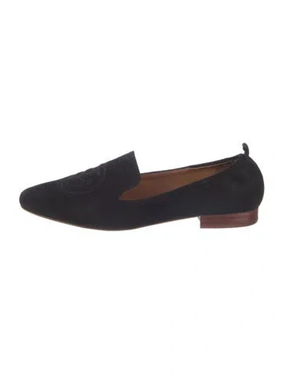 Pre-owned Tory Burch Suede Loafers In Black