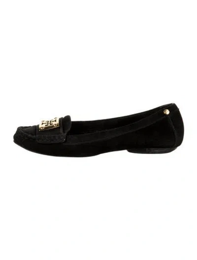 Pre-owned Tory Burch Suede Loafers In Black
