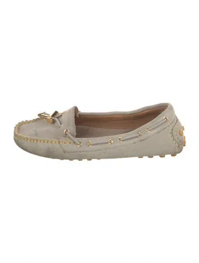 Pre-owned Tory Burch Suede Moccasins In Neutral