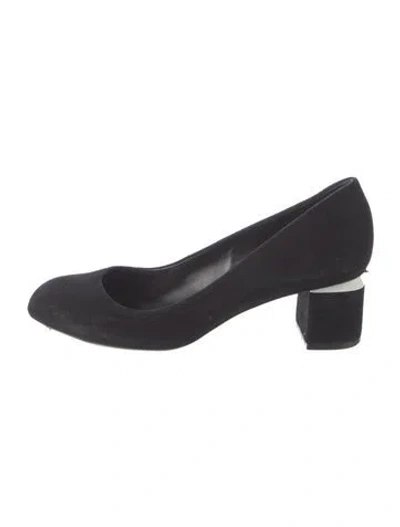 Pre-owned Tory Burch Suede Pumps In Black