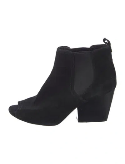 Pre-owned Tory Burch Suede Pumps In Black