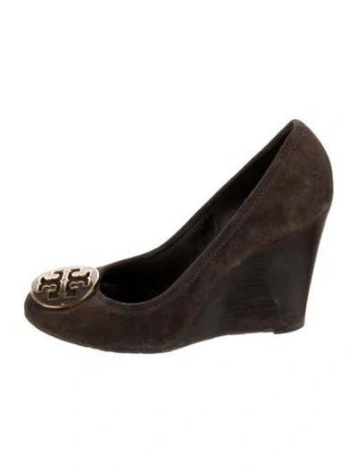 Pre-owned Tory Burch Suede Pumps In Brown