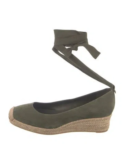 Pre-owned Tory Burch Suede Pumps In Green