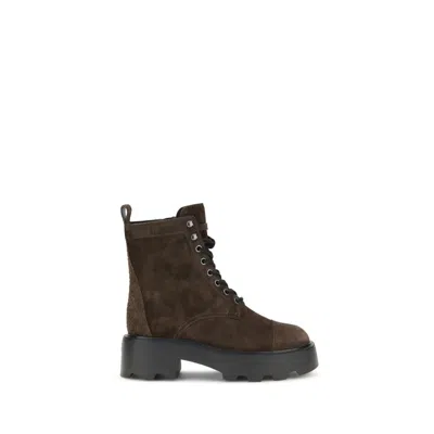 Tory Burch T Ankle Boots With Grooved Lug Sole In Brown