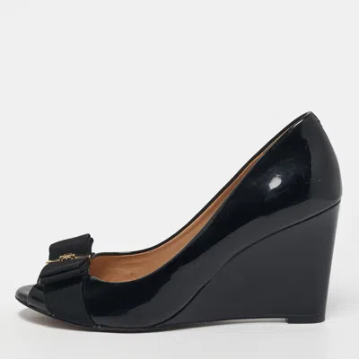 Pre-owned Tory Burch Trudy Size 38 Black Patent Leather Wedge Pumps