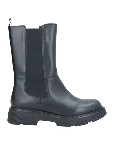 Tosca Blu Ankle Boots In Black