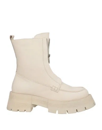 Tosca Blu Woman Ankle Boots Beige Size 9 Leather In White