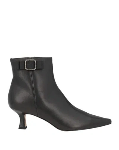 Tosca Blu Woman Ankle Boots Black Size 11 Leather