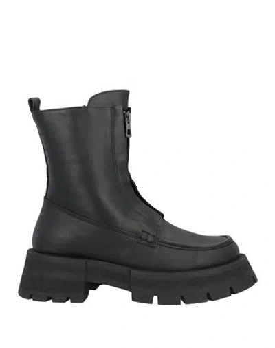 Tosca Blu Woman Ankle Boots Black Size 6 Leather