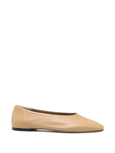 Totême Beige Slip Leather Ballet Flats In Nude