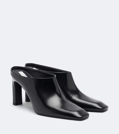Totême Bar Leather Mules In Black
