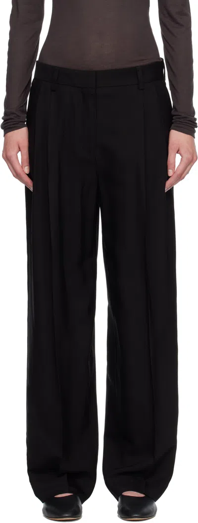 Totême ブラック Fluid ツータック トラウザーズ In Black