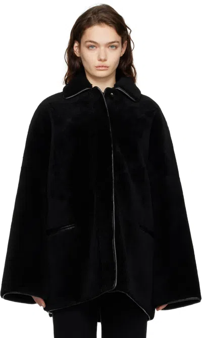 Totême Teddy Shearling Overcoat Jacket In Black