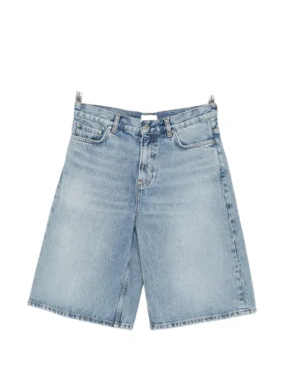 Totême Board Knee-length Denim Shorts In Blue