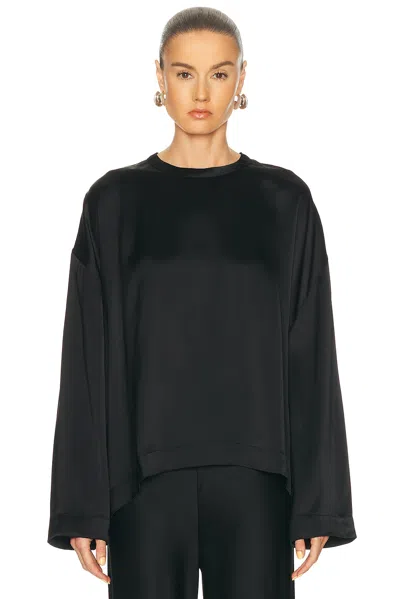 Totême Boxy Satin Top In Black