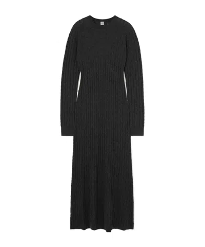 Totême Cable Knit Wool Long Dress In Black