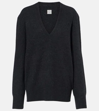 Totême Garderob Cashmere Sweater In Blue