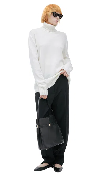 Totême Cashmere Turtleneck Sweater In White