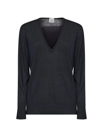 Totême Charcoal Melange Lyocell And Cashmere V-neck Sweater In Black