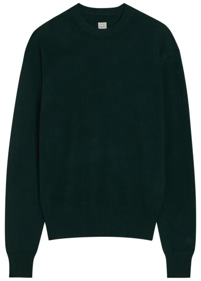 Totême Toteme Classic Crew-neck Cashmere Knit In Green