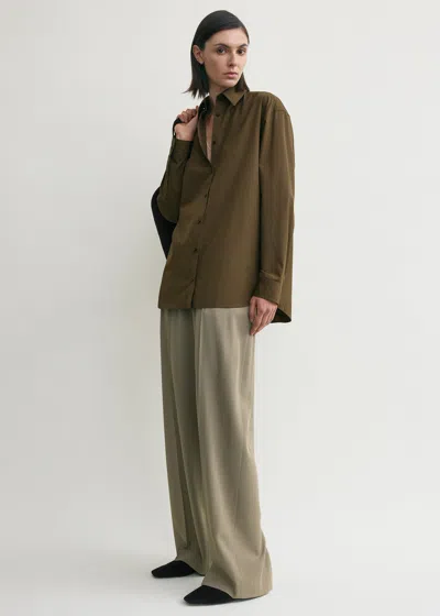 Totême Classic Poplin Shirt Pepper In Green