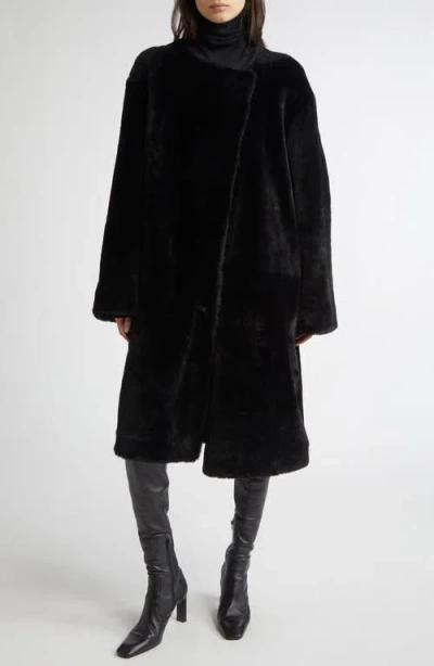 TOTÊME TOTEME COLLARLESS GENUINE SHEARLING COAT