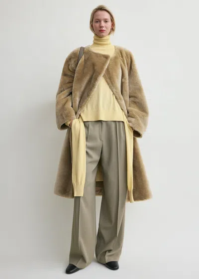 Totême Collarless Shearling Coat Rye In Brown