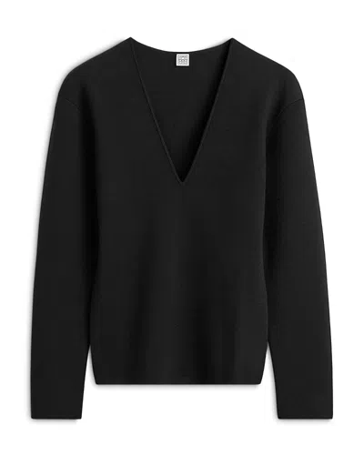 Totême Compact Knit V Neck Top In Black