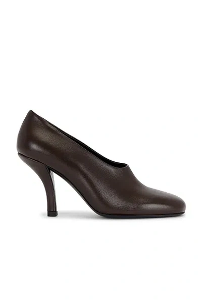 Totême Contour Nappa Pump In Brown