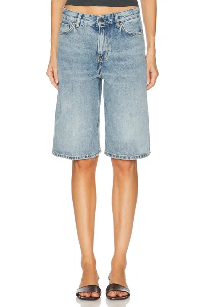 Totême Denim Board Short In True Vintage
