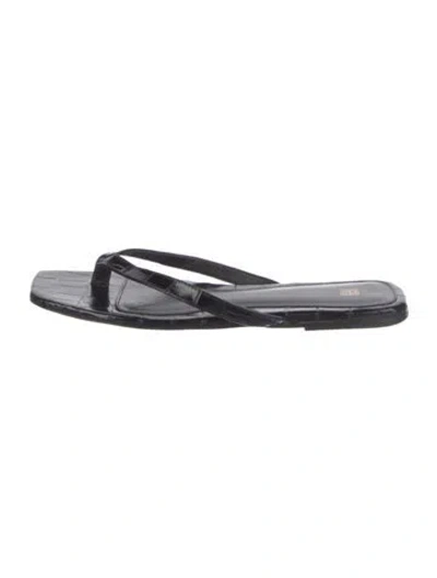 Pre-owned Totême Embossed Leather Animal Print Flip Flops In Black