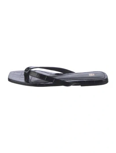 Pre-owned Totême Embossed Leather Animal Print Flip Flops In Black