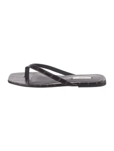 Pre-owned Totême Embossed Leather Animal Print Flip Flops In Black