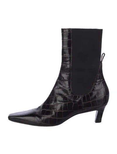 Pre-owned Totême Embossed Leather Chelsea Boots In Black