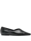 Totême Toteme Main Everyday Leather Flats In Black