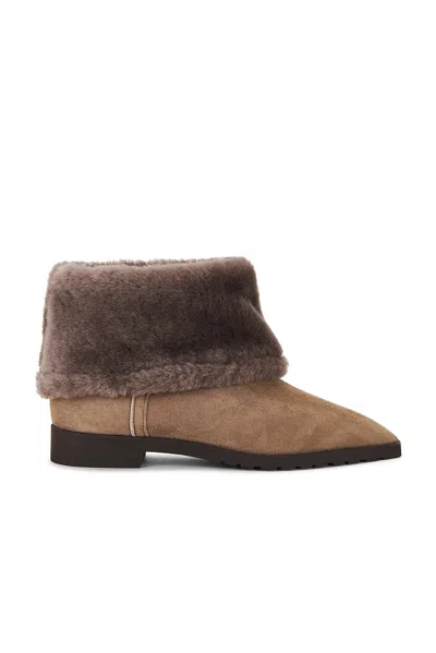 TOTÊME FOLD-DOWN SHEARLING BOOT