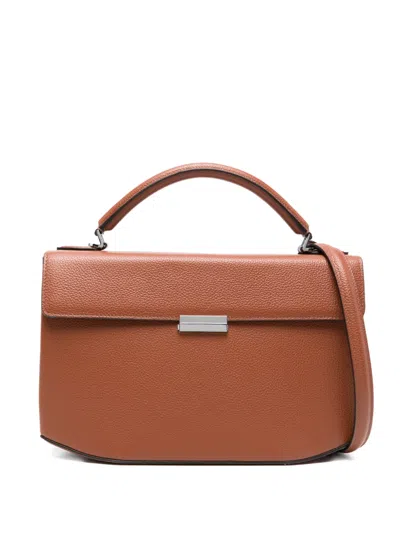 Totême Handtasche Aus Strukturiertem Leder In Brown