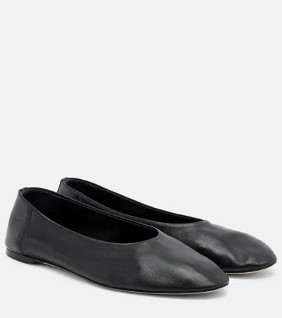 Totême Leather Ballet Flats In Black
