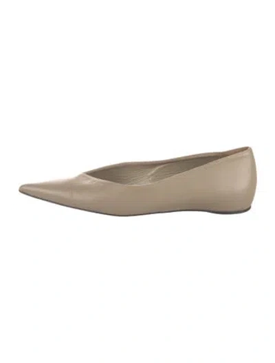 Pre-owned Totême Leather Ballet Flats In Neutrals