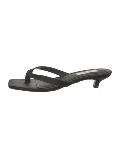 Pre-owned Totême Leather Flip Flops In Black