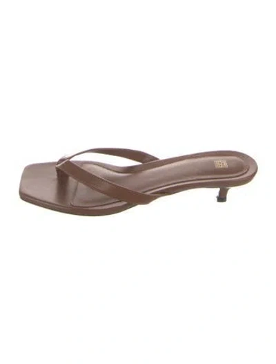 Pre-owned Totême Leather Flip Flops In Brown