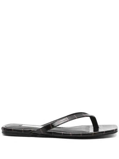 Totême Toteme Leather Thong Sandals In Black