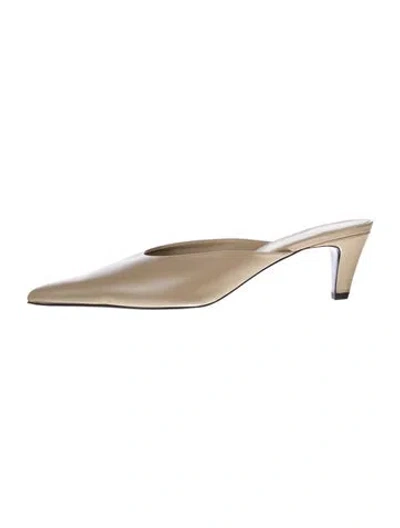 Pre-owned Totême Leather Mules In Neutral