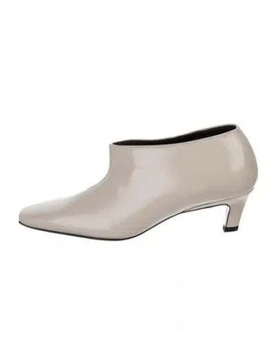 Pre-owned Totême Leather Mules In White